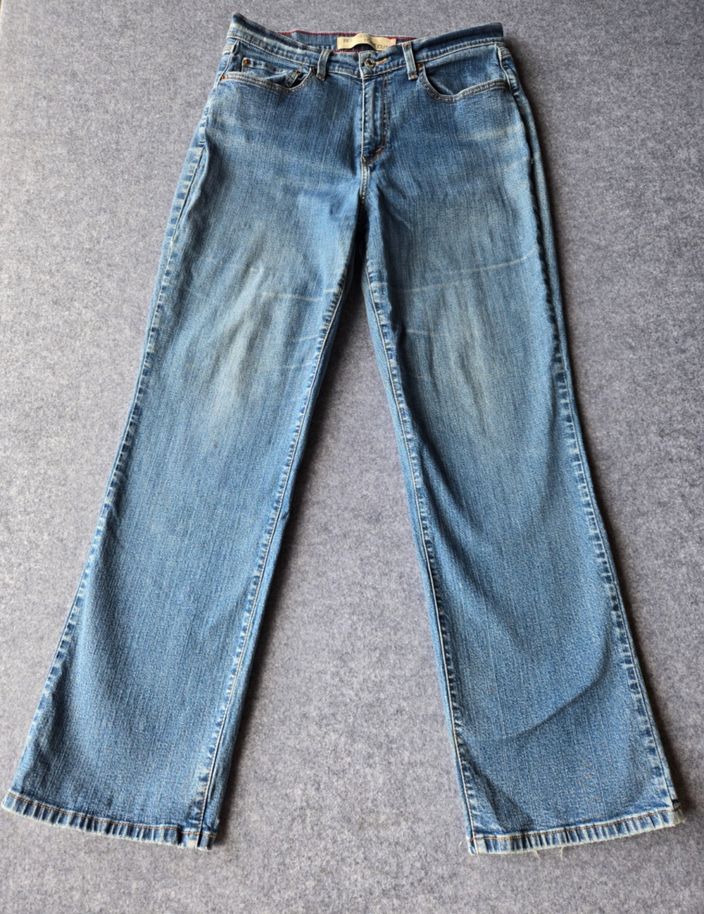 Levi's 550 Jeans Women's Classic Relaxed Fit Boot Cut Size 16M Medium Wash